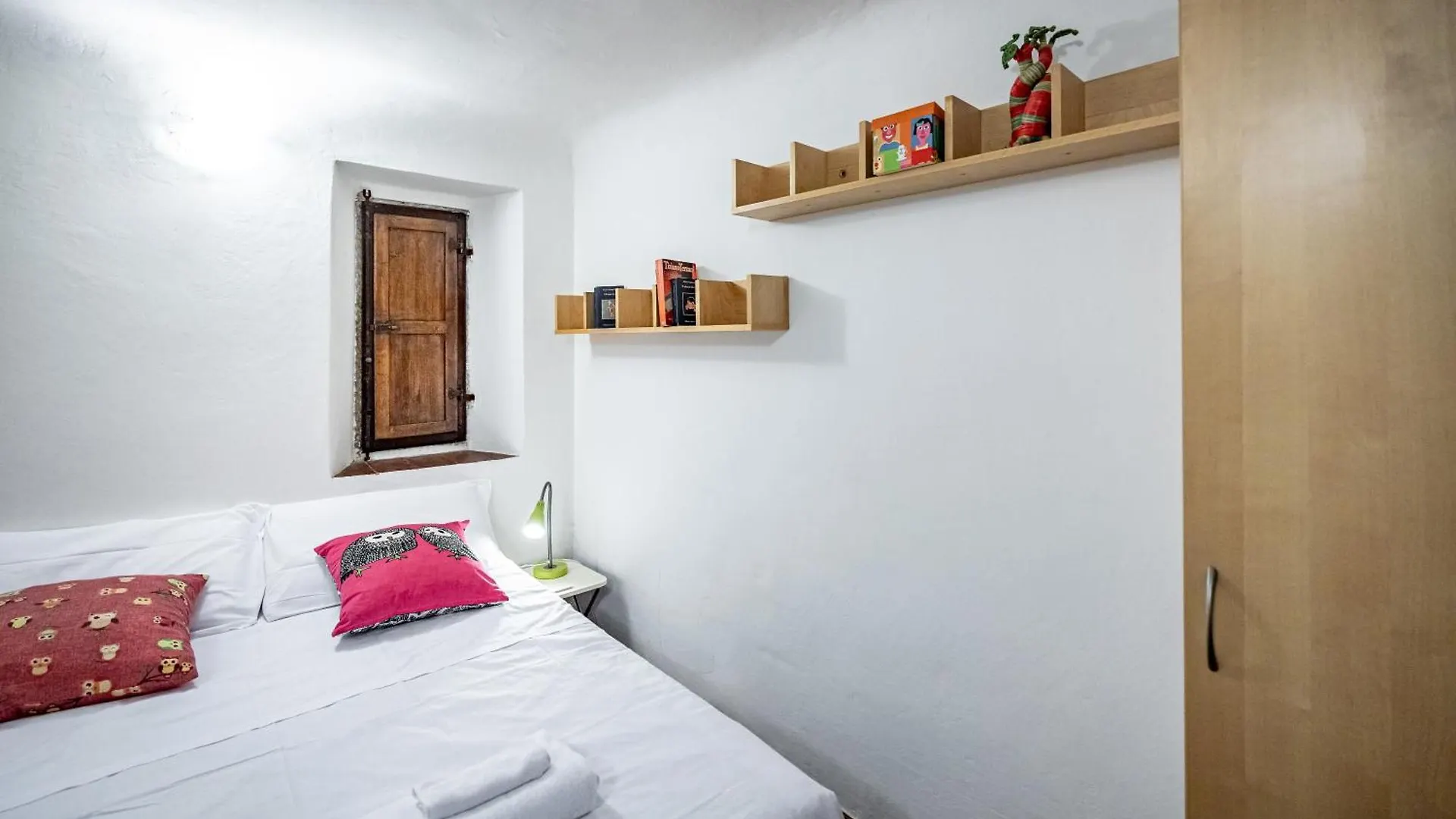 Apartment Roommo Viola Florence